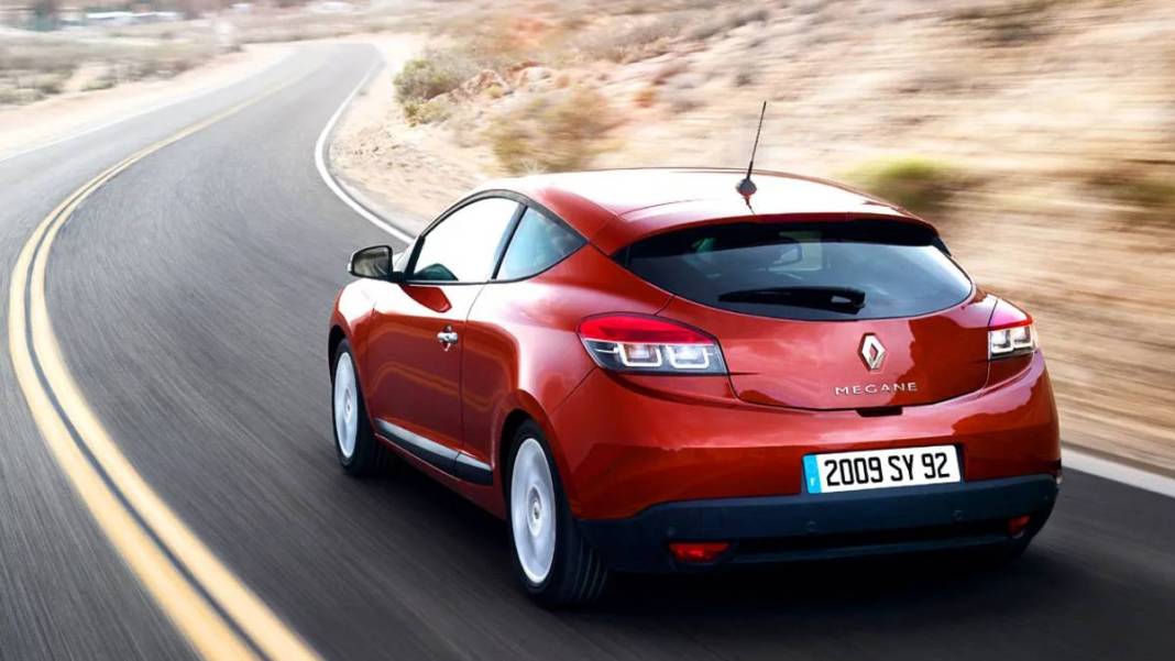 Renault Megane almak isteyenler için yılın son indirimli fiyat listesi! Sıfır araç alacaklar bu fiyatlara bakmadan araba almayın 4